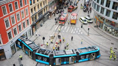 Un tramway déraille et finit dans un magasin, panique à Oslo